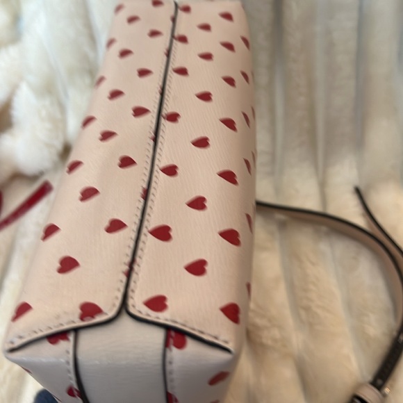 Kate Spade EUC dome shape Spenser Heart light pink crossbody - Picture 6 of 14
